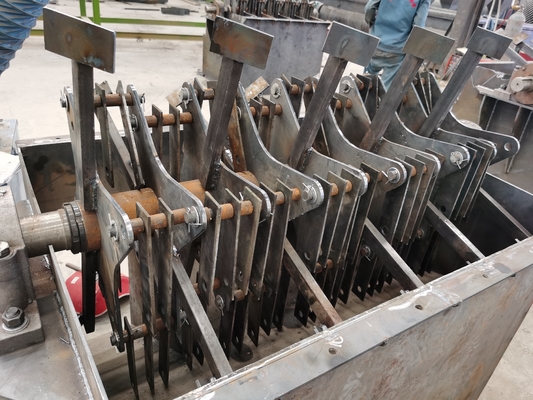 2000r/min Käfigmaschine zum Zerkleinern von Materialien Vorteil Nicht leicht zu blockieren