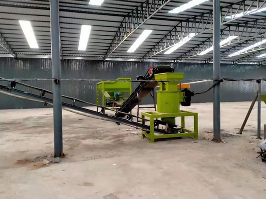 1300X750X1900 Yushunixn Vertikaler Brecher zerschmettert effizient Tiermist Pulver organischer Dünger