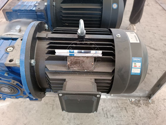 450 kg schwerer Feststoff-Flüssigkeitsseparator für Tierdünger und andere dünnere Materialien